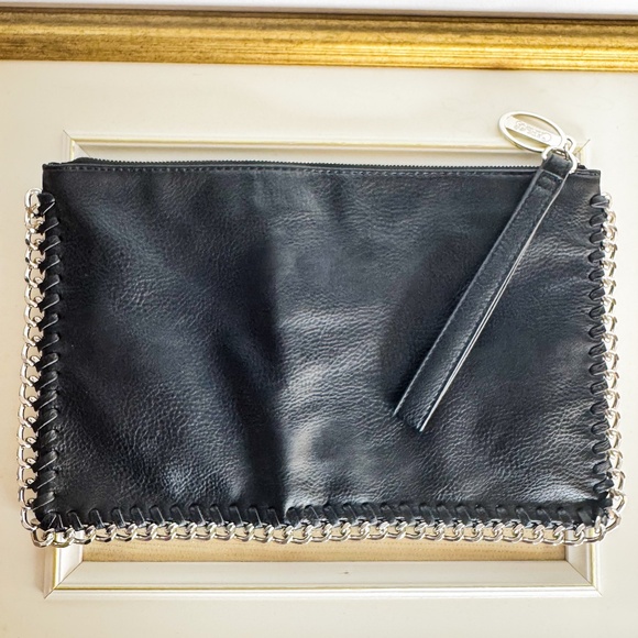 Carlos Santana Women’s Black Clutch Bag – Faux Leather with Chain, Evening - Picture 3 of 8